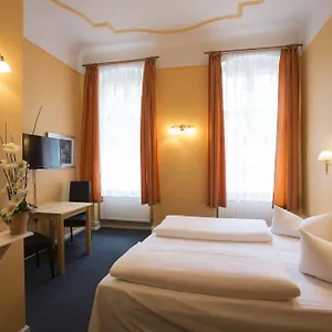 hotel-am-hermannplatz.find-berlin-hotels.com/